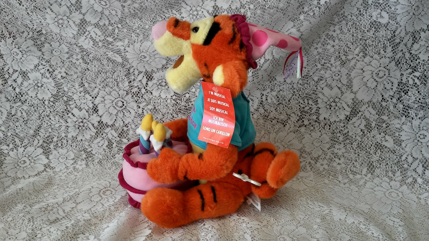13 "Disney "Happy Birthday" Musical Wind Up Tigger Plush Toy