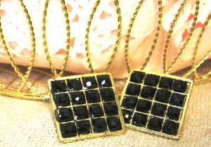 B030529 Vintage style black square crystal stud