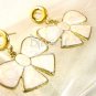 B030553 White ribbon earrings