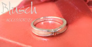 B030541 Silver Ring With Ribbon Shape
