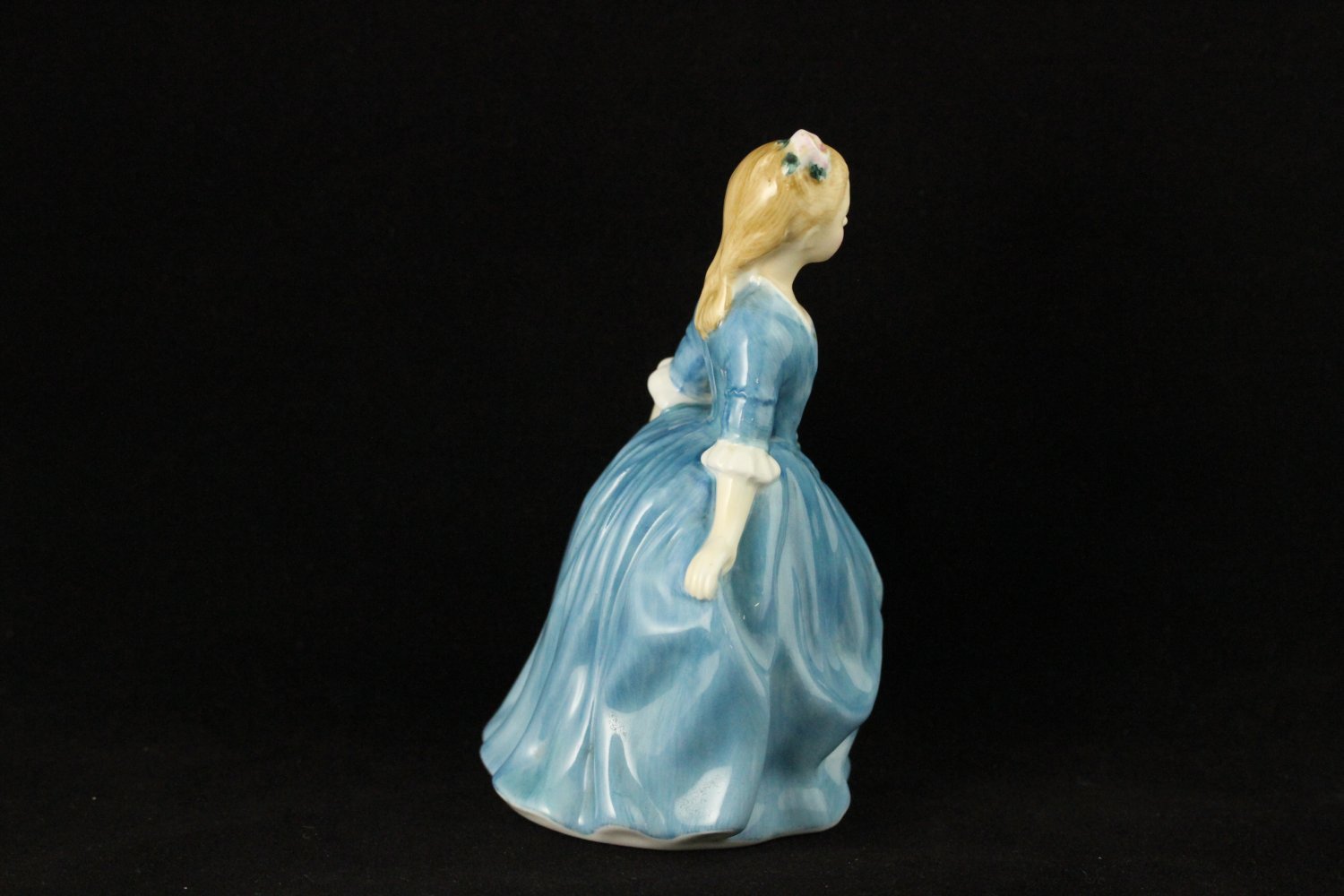 Royal Doulton A Child from Williamsburg Figurine HN 2154 Retired