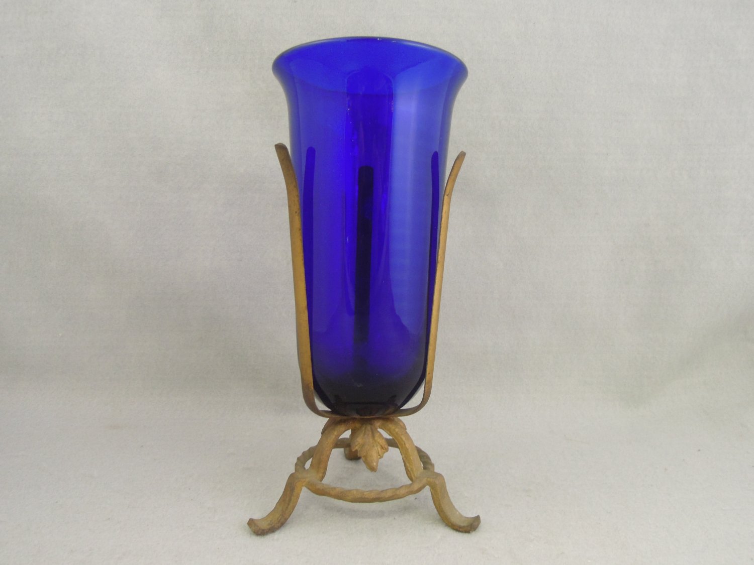 Vitnage Cobalt Blue Glass Vase in Iron gold Leaf Motif holder