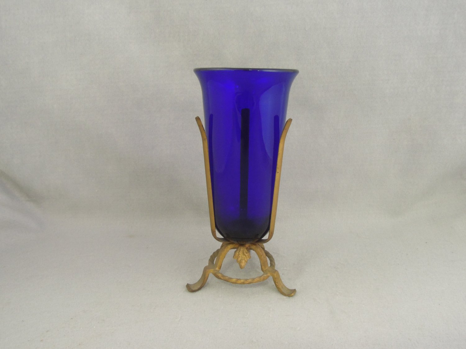 Vitnage Cobalt Blue Glass Vase in Iron gold Leaf Motif holder
