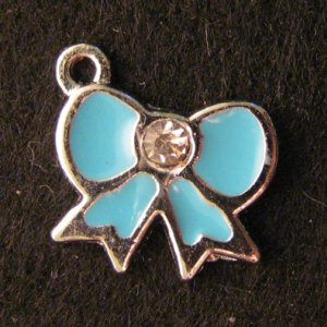 Bow Pendant (Light blue)