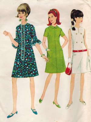 McCall's 8727 60s French Dart DRESS in Three Version Vintage Sewing Pattern