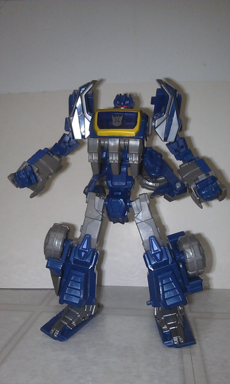 Transformers Generations Cybertronian Soundwave