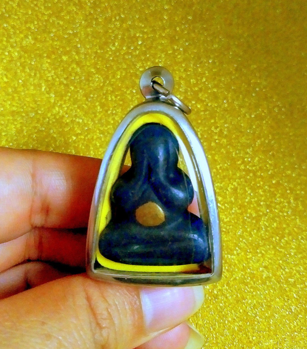 Pidta Mahalarp Thai Phra Amulet Buddha Rare Pendant Wealth Talisman