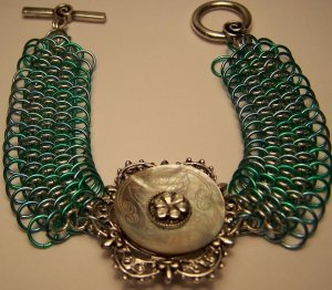 Dragonscale weave bracelet