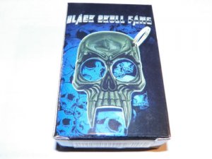 BLACK SKULL AND FANG KEY CHAIN