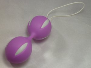 NEW CLASSIC SILICONE SAMRT BEN-WA-BALLS, KEGEL EXERCISE & MASSAGE FOR WOMEN PURPLE GFF-2005-1