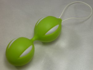 NEW CLASSIC SILICONE SAMRT BEN-WA-BALLS, KEGEL EXERCISE & MASSAGE FOR WOMEN GREEN GFF-2005-1