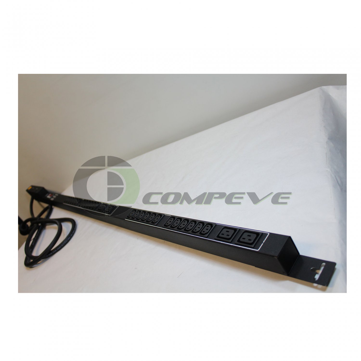 Wright Line Eaton Vertical Rack Mount PDU PDME302001 24 Output