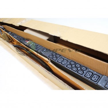 APC Metered Rack PDU AP8887 17.3 kW AC 400 V 42 Outputs Ethernet