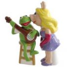 The Muppets - Miss Piggy Pig Kissing Kermit Frog Salt and Pepper