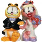 Garfield The Cat Bride and Groom Wedding Couple Salt and Pepper
