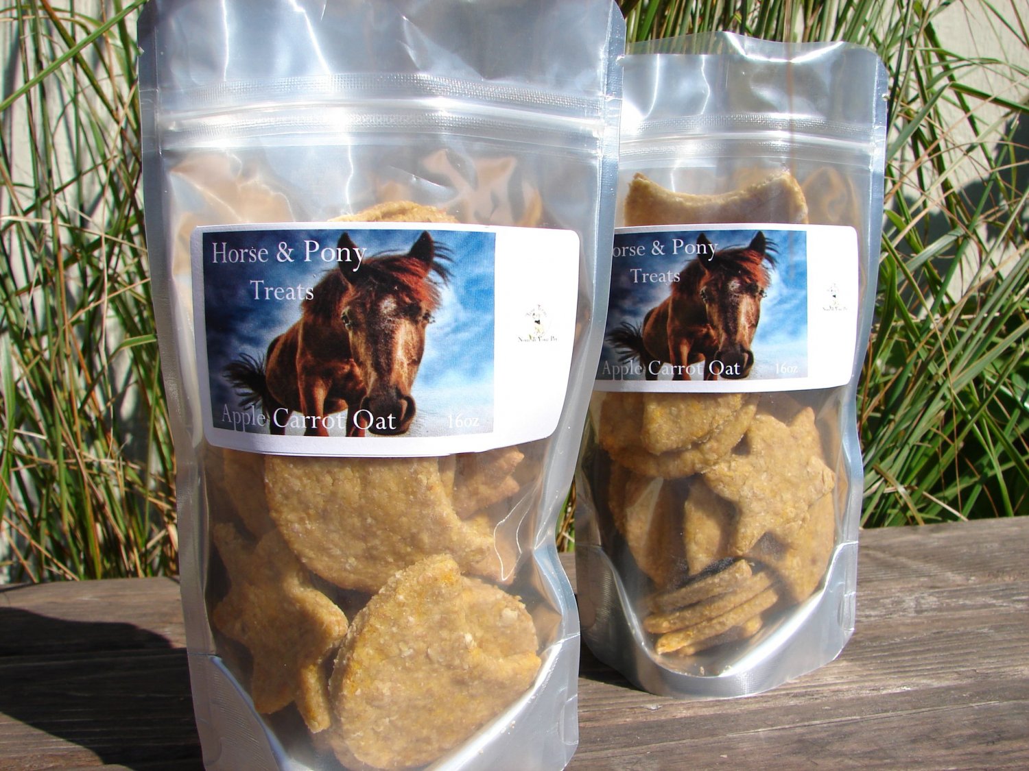 Horse and Pony Treats Apple Carrot & Extra Oats 1LB