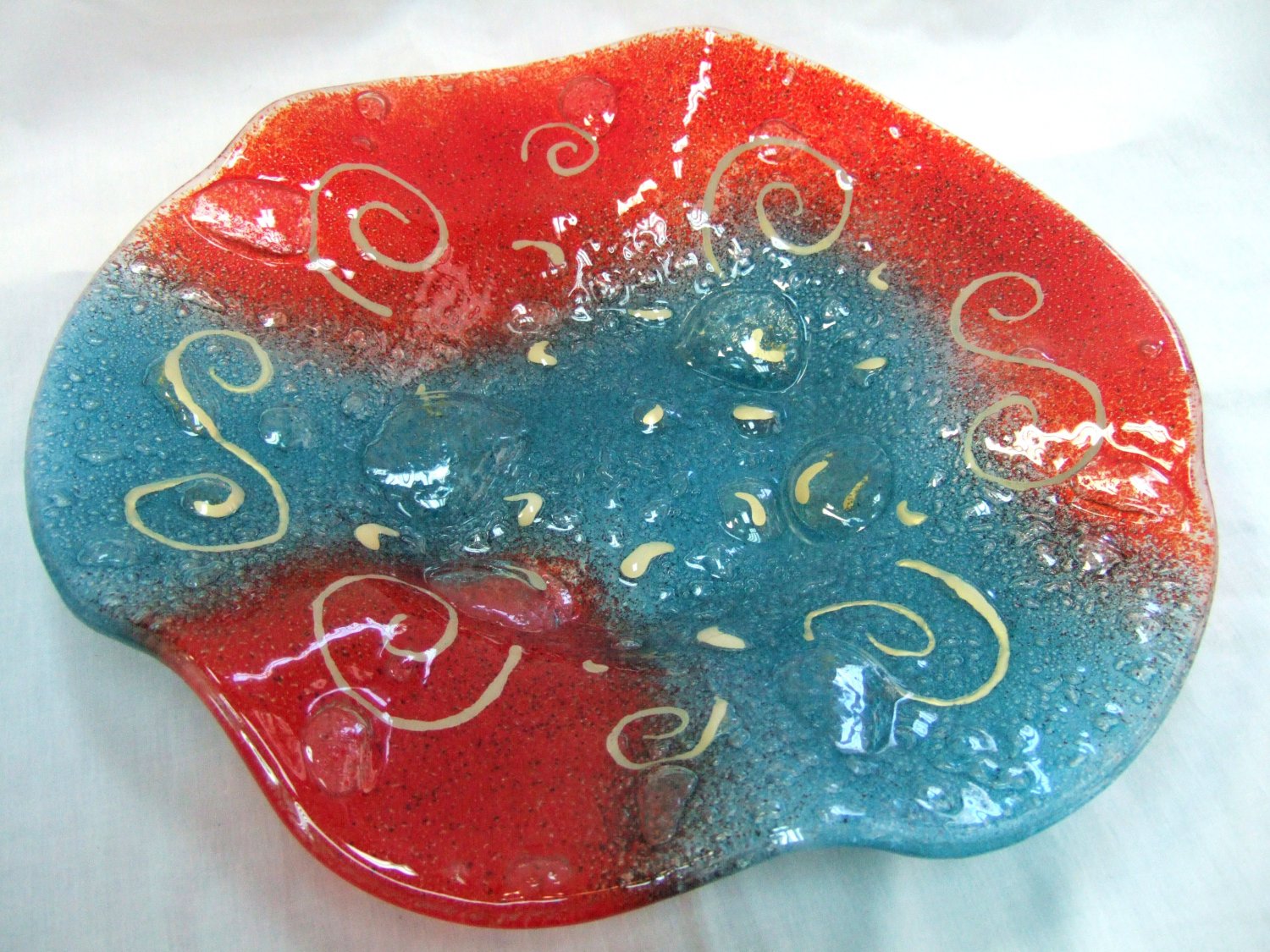 Fused glass bubble bowl