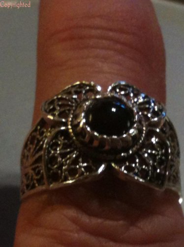 .925 Sterling Silver Black Onyx Ring Filigree Floral Design Sz 8 almost Sz 8.25