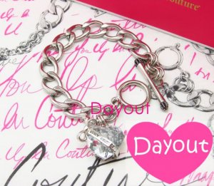 JUICY COUTURE Clear Heart Stone Starter Charm Silver Bracelet YJRU5658 new + box