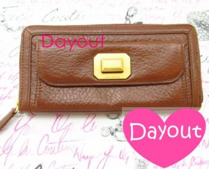 Juicy Couture Cognac Brown Leather Gem Lock Zip around Clutch Wallet yhru2099