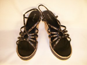 Bamboo brand platform wedge sandals black size 9