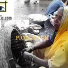 VPE004201109 - Traditional woman in India - 20x30cm (8x12")