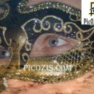 VPE014201109 – Gold and black Venetian mask photograph print