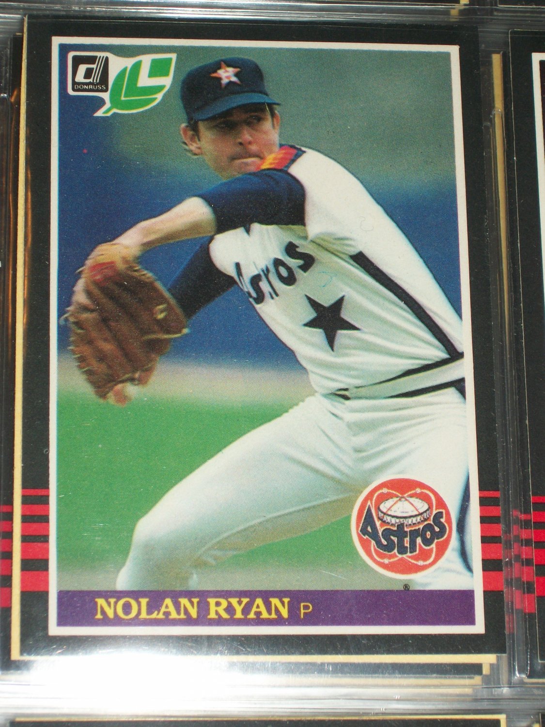 Nolan Ryan 85 Leaf baseball card