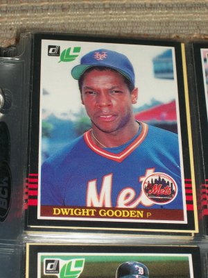 Dwight Gooden 85 leaf baseball card