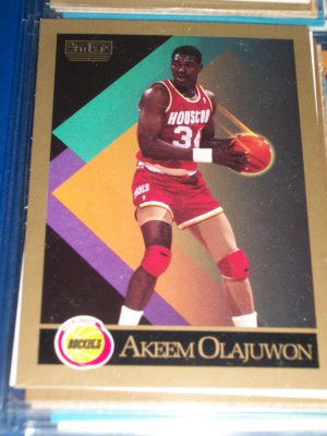 Akeem Olajuwan Skybox Basketball Card