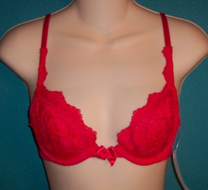 Vintage Victoria's Secret Red Plunging Lace Bra Size 34A Style 76217  101-25b locationw11