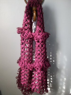 handmade raspberry scarf 100% acrylic
