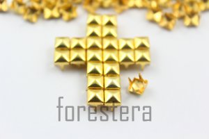 100 5mm Gold Pyramid Studs DIY Studs Metal Studs Craft Studs Spike (JP05)