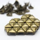 100 8mm Antique Brass Triangle Studs DIY Studs Metal Studs Craft Studs Spike (BT08)
