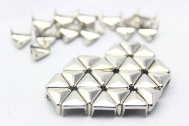 100 8mm Silver Triangle Studs DIY Studs Metal Studs Craft Studs Spike (ST08)