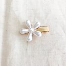 1 pc White Flower Clip Hair Clip Fashion White Golden ~ Pickup