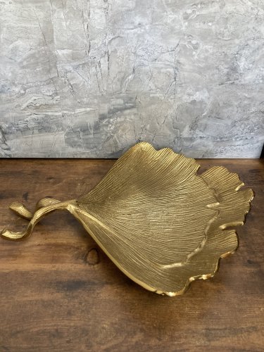 Leaf Metal Platter Gold / Silver color  ,Serving Tray.Modern and unique shape home decor.