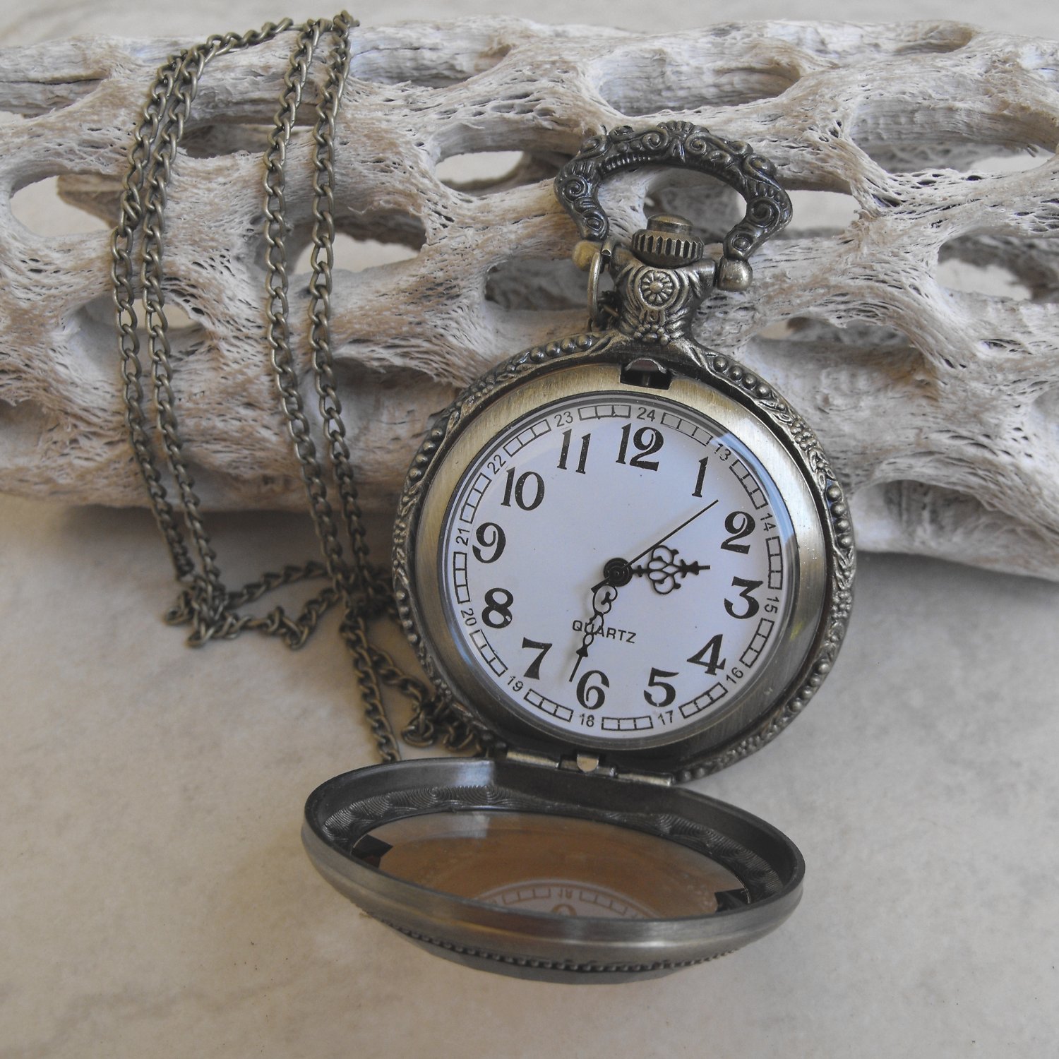 Beveled Glass Face Pocket Watch With Chain