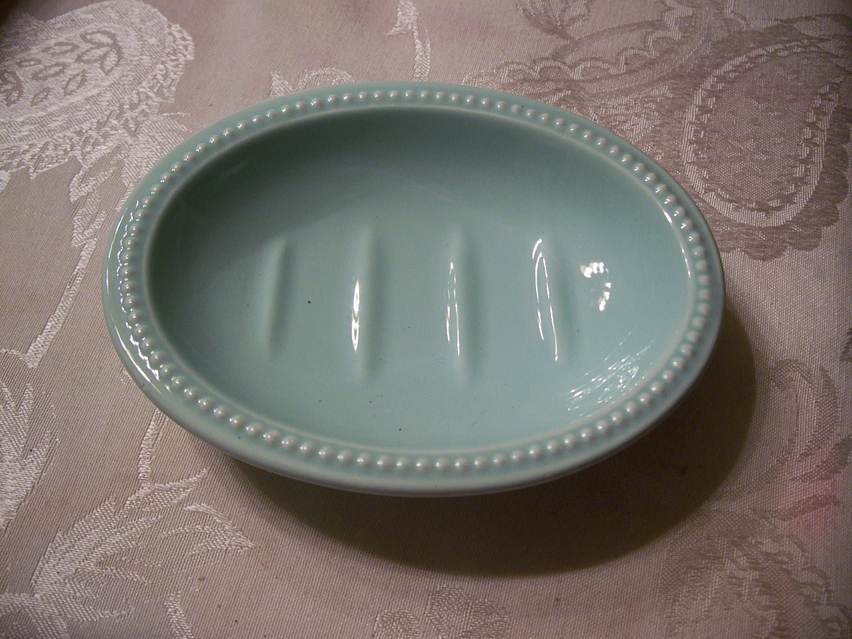 Martha Stewart Aqua Beading Soap Dish