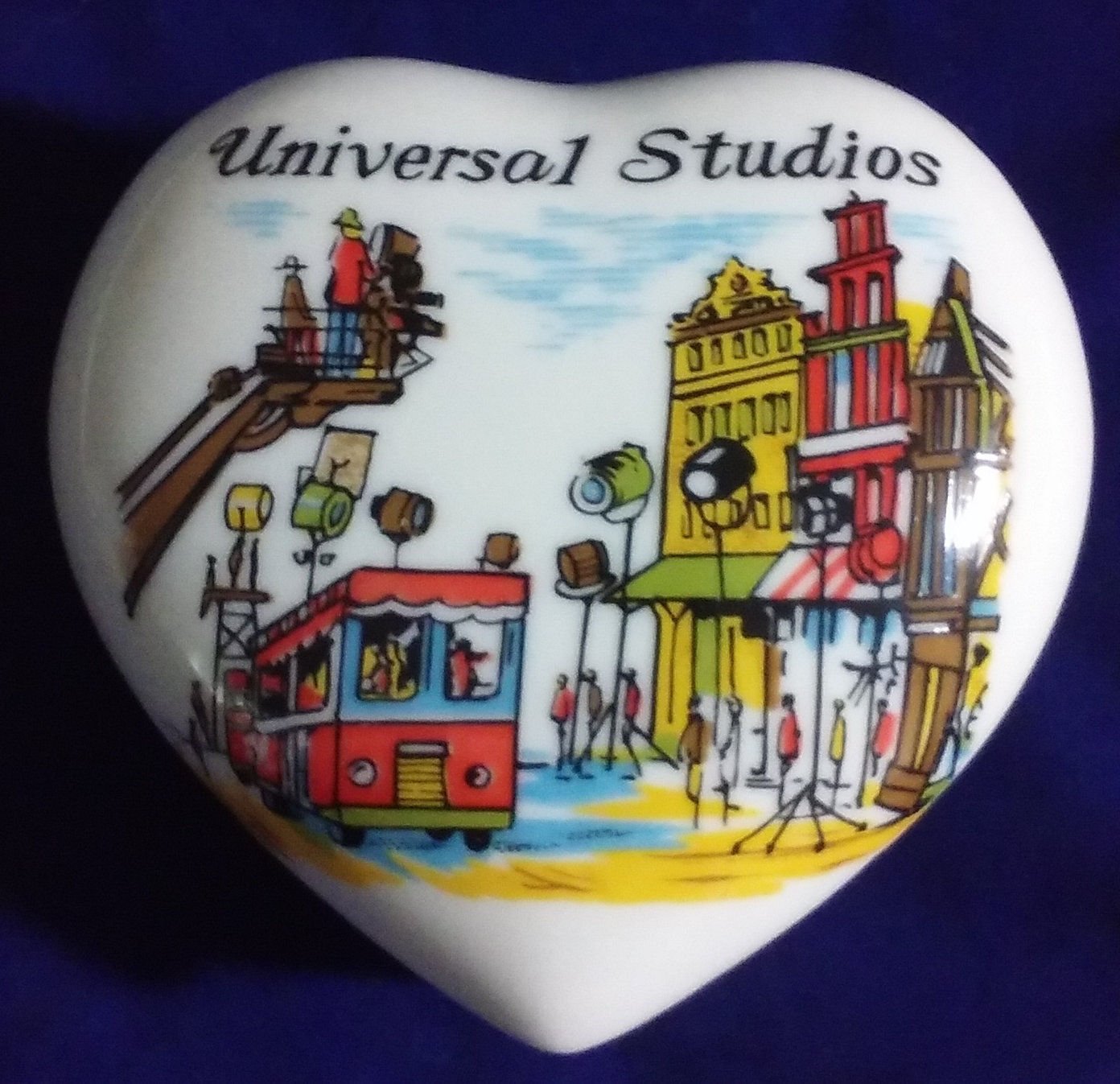 UNIVERSAL STUDIOS Heart Shaped Trinket box Souvenir VINTAGE Ceramic