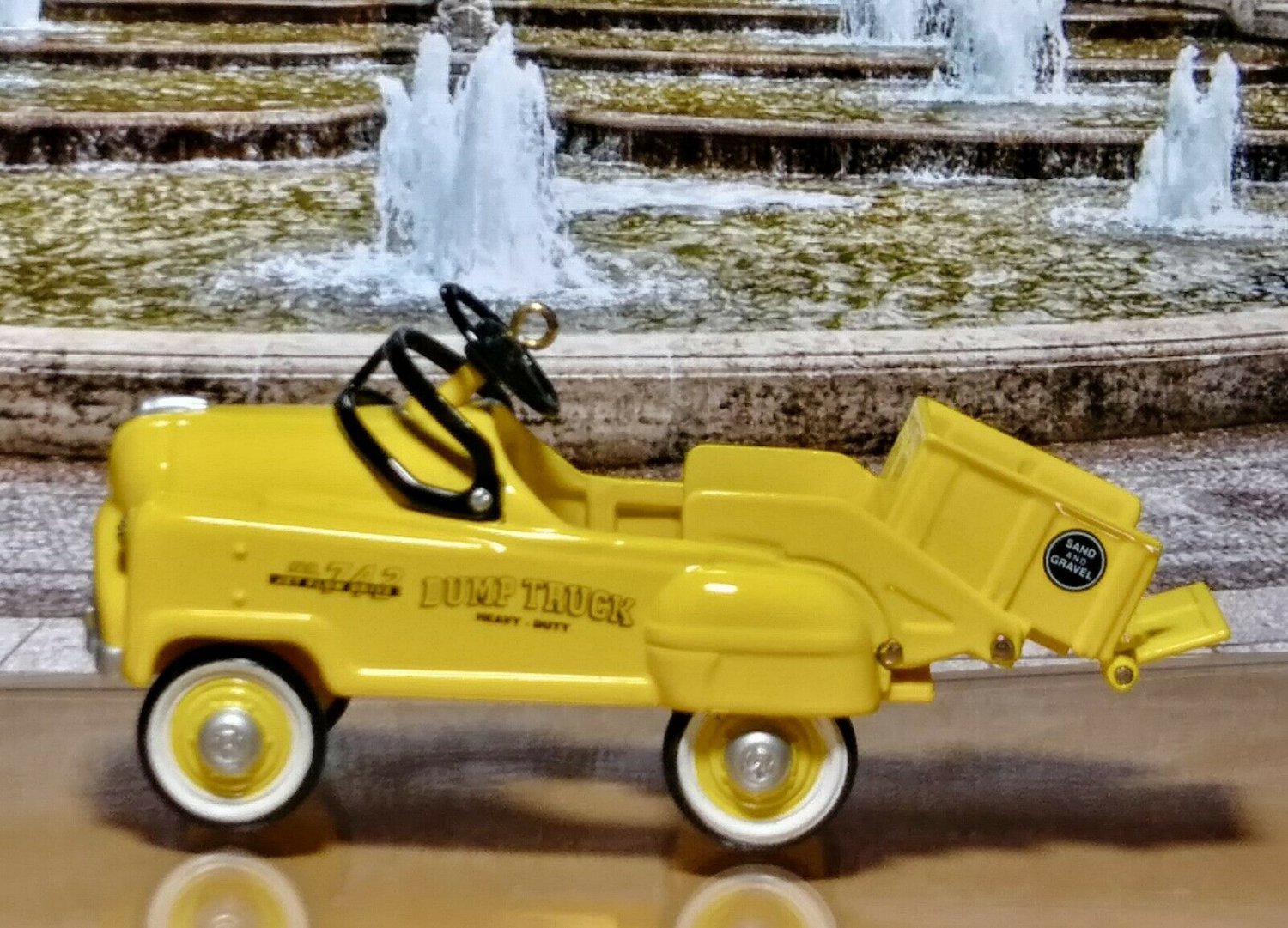 Hallmark 1997 Ornament 4th in Kiddie Car Classics Series 1953 Murray