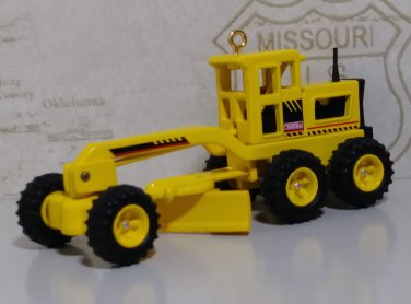 Hallmark Keepsake Ornament 1998 Tonka Road Grader Tonka Trucks Die Cast Metal