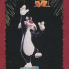 Hallmark Keepsake 1995 Sylvester and Tweety Looney Tunes Hang Together Ornament