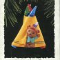 1995 Hallmark Keepsake Ornament CRAYOLA Crayon Bright 'n Sunny Tepee #7 in Serie