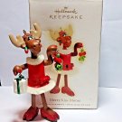 2009 Hallmark Merry Kiss-Moose Keepsake Christmas Ornament