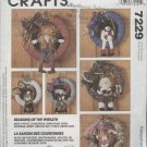 ������ McCall's 7229 Decorative Wreaths w/ a Scarecrow Witch Snowman Santa or Bunny