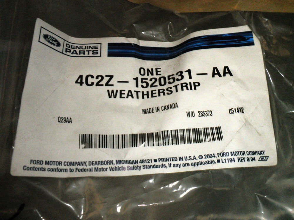 Ford Genuine Parts -weatherstrip #4c2z-1520531-aa