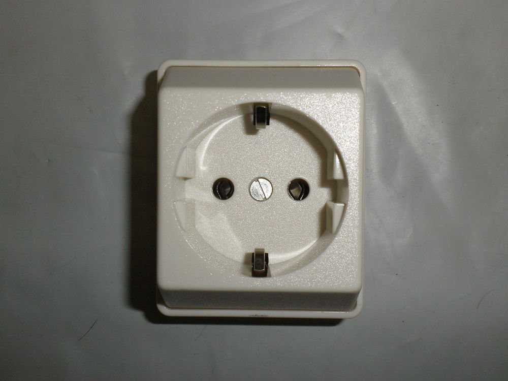 legrand-830-29-galion-prise-2p-t-standard-aligmand