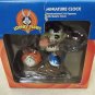 Westclox / Looney Tunes Taz Basketball Miniature Clock #32354 UPC:077413323545