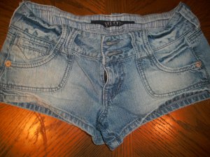 Size 1 Hint shorts